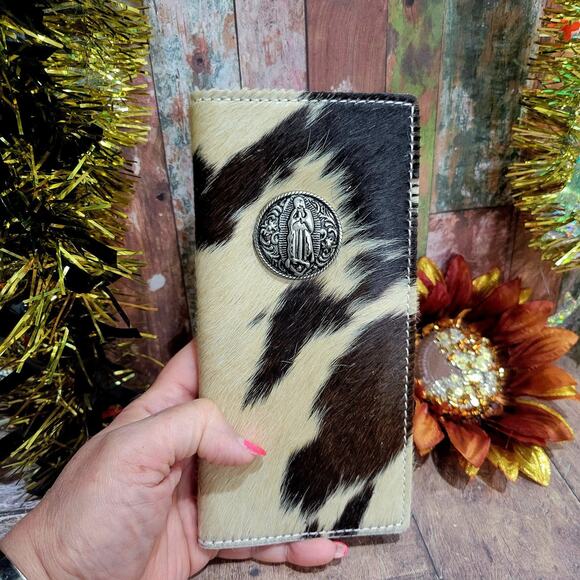 Amazon.com: Our Lady of Guadalupe Virgin Mary Genuine  Virgen De Guadalupe Mens Wallet Long Bifold, Genuine Leather Cowhair Wallet